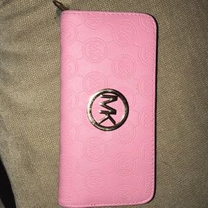 Fake Michael Kors Wallet